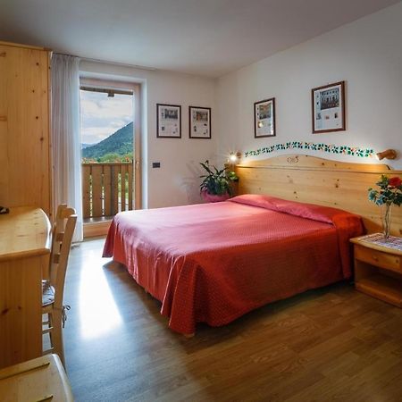 Hotel La Locanda Pinzolo Luaran gambar