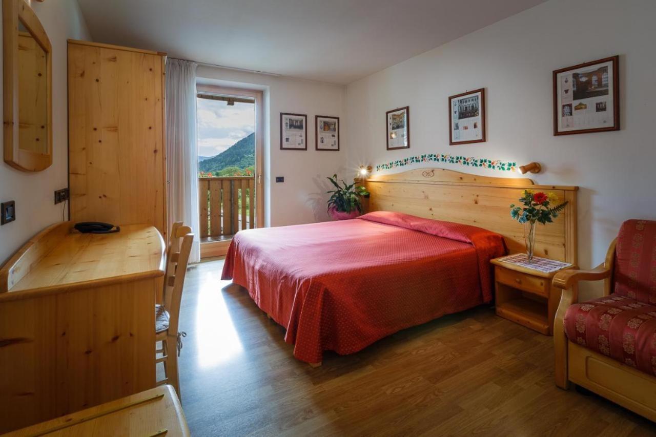 Hotel La Locanda Pinzolo Luaran gambar