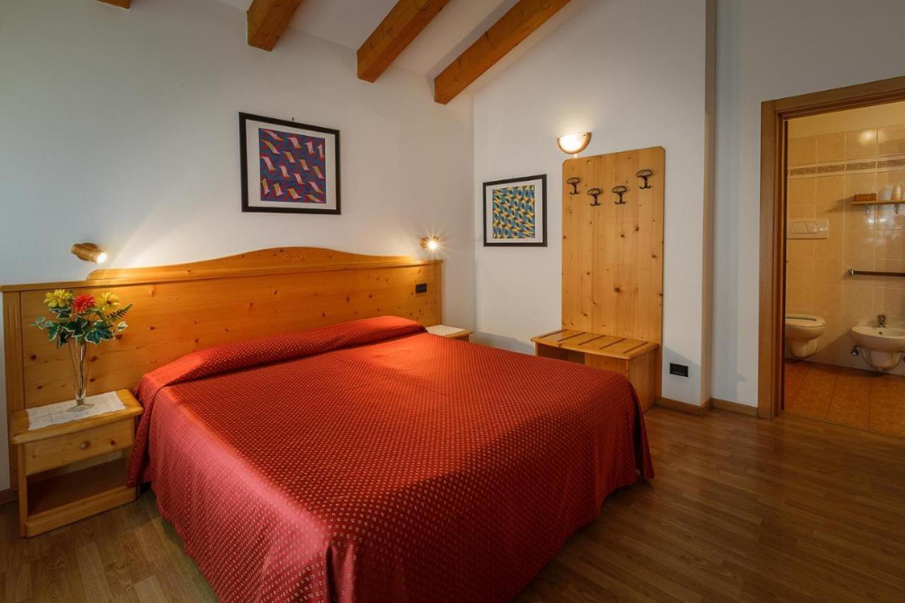 Hotel La Locanda Pinzolo Luaran gambar