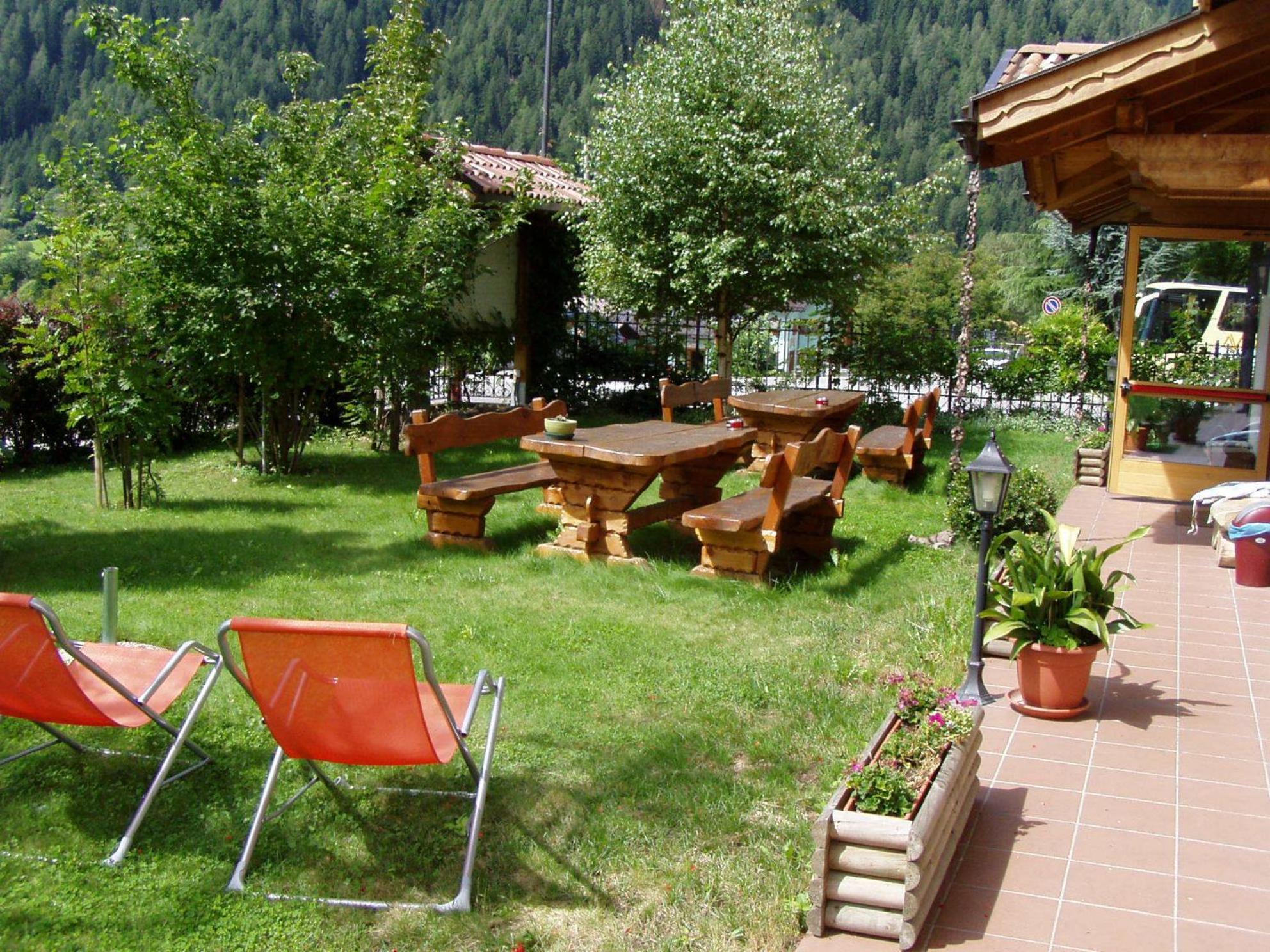 Hotel La Locanda Pinzolo Luaran gambar