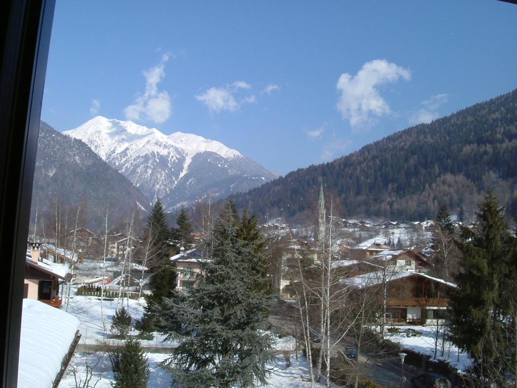 Hotel La Locanda Pinzolo Luaran gambar