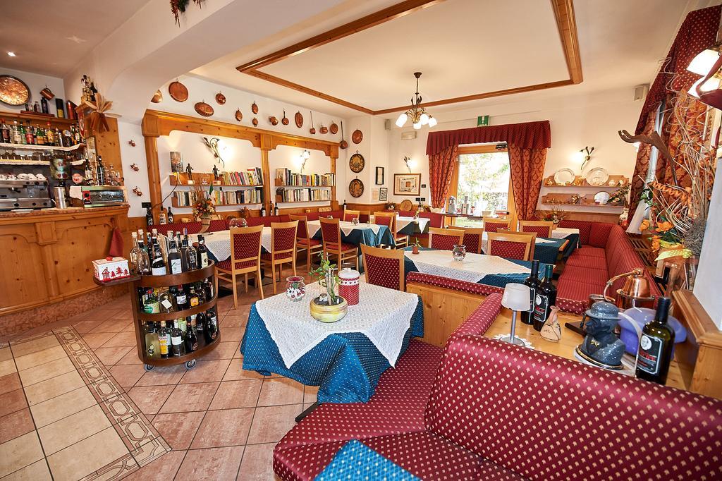Hotel La Locanda Pinzolo Luaran gambar