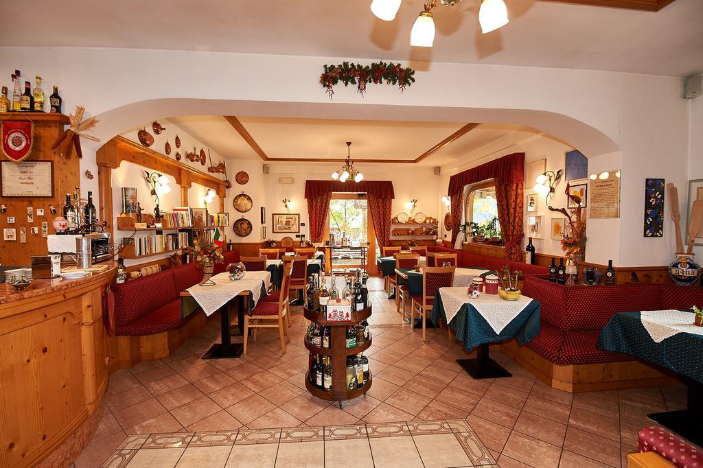 Hotel La Locanda Pinzolo Luaran gambar
